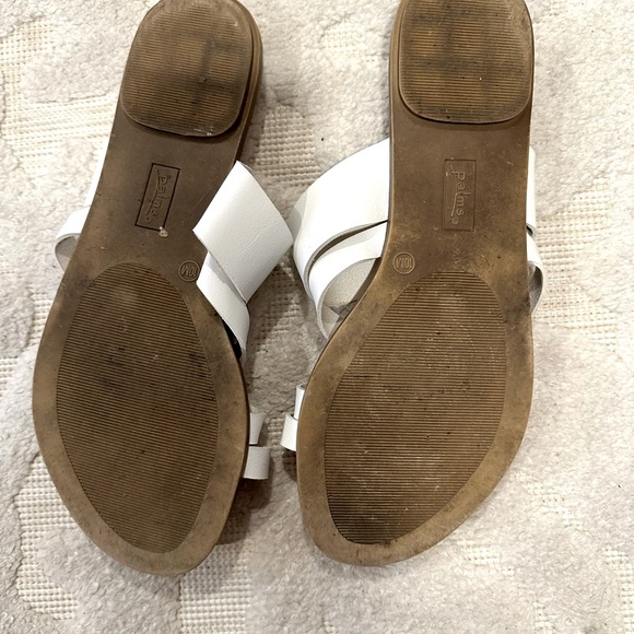 White Sandals Palms The Shoe Dept - Picture 2 of 3